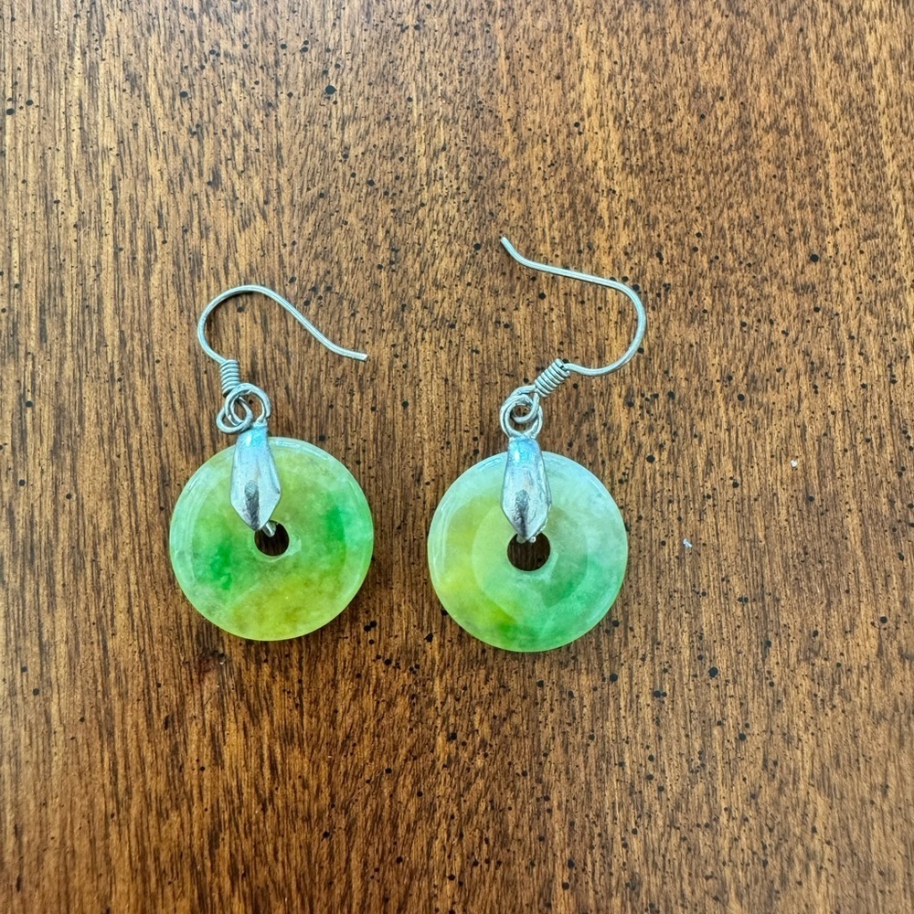 Round jade earrings